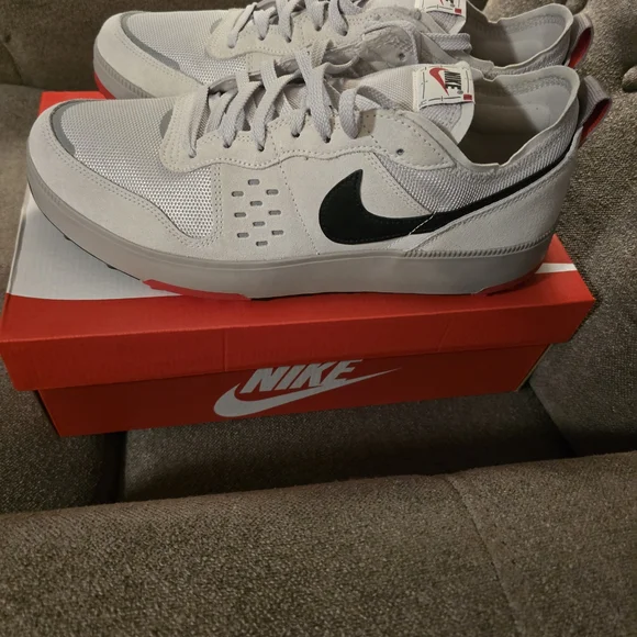 Nike C1TY "Phone Booth"Nike Men's - Picture 2 of 8